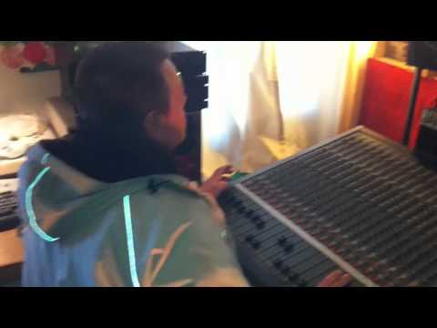 REALITY SOULJAHS@CONSCIOUS SOUNDS INA WONDERWALL STYLE