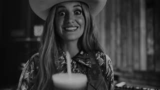 Whataburger Lainey Wilson: A Taste of Home