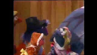 Classic Sesame Street - She&#39;ll Be Coming Round The Mountain Pageant Full Version 1975 HQ