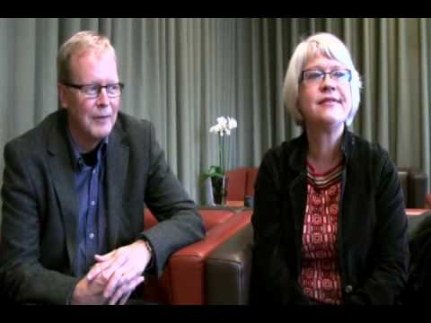 Se Ulrik Wilbek lære dansk tegnsprog