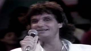 Roberto Carlos - Amor Perfeito (Cassino do Chacrinha 1988)