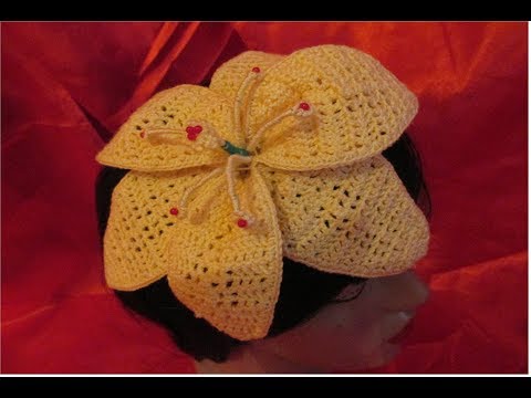 Floare 3D croșetată