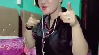 Download lagu Viral smule tante tante cantik super exis mp3