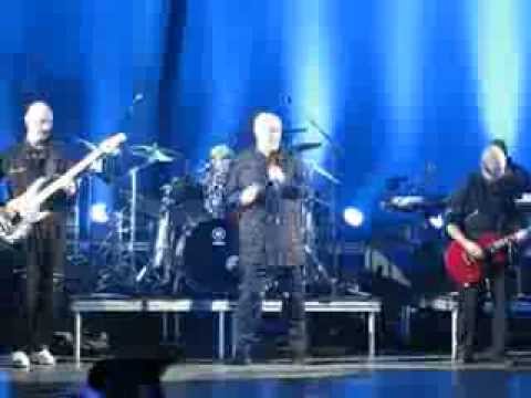 Peter Gabriel - Sledgehammer (Kombank Arena, Beograd, 05.10.2013.)