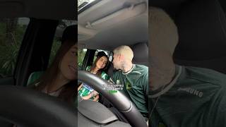 DOIS AMIGOS… NO CARRO… SE BEIJANDO… 👀