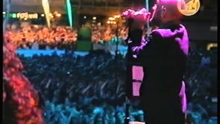 R.E.M. - Daysleeper (Live Köln 2001)