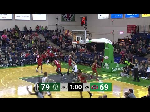 Milwaukee Bucks Assignee D.J. Wilson Tallies 21 PTS, 11 REB & 6 AST In Wisconsin Herd Victory