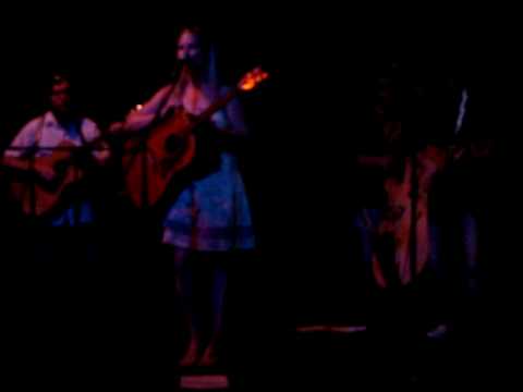 Katey Bellville singing 'Redneck Woman' @ The 501 Club, Minneapolis MN