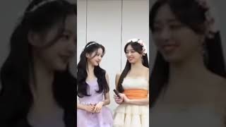 Yuna and Wonyoung standing next to you Who would you choose⁉️