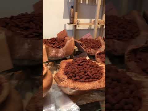 Famous dark chocolate, gelato and hot chocolate in London at Dark Sugars shop #londonfood