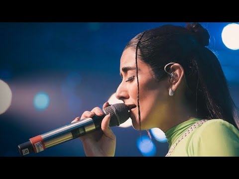 Jonita Gandhi surprises with "Nadaaniyan" ft. Akshath in YouTube Fanfest 2024 💫