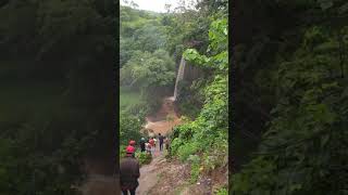 preview picture of video 'Sundi Water Falls Maharashtra'