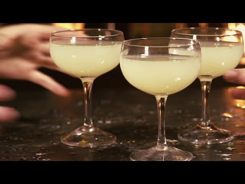 Vanilla Pear Prosecco Punch | Punch Recipes | Patrón Tequila