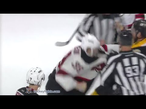 Seth Helgeson vs Tommy Cross
