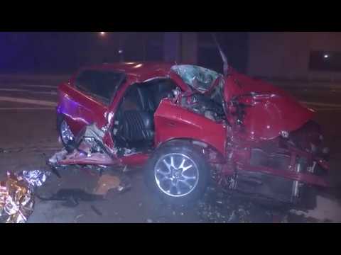 Raser-Unfall auf B44 in Mannheim: Unfallwrack völlig zerstört!