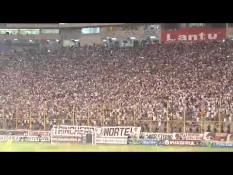 "La mejor hinchada del Peru // YDaleU" Barra: Trinchera Norte • Club: Universitario de Deportes