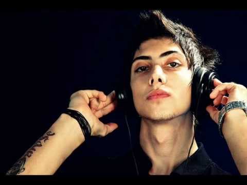 Gurose Feat Deja - A.cık Problem