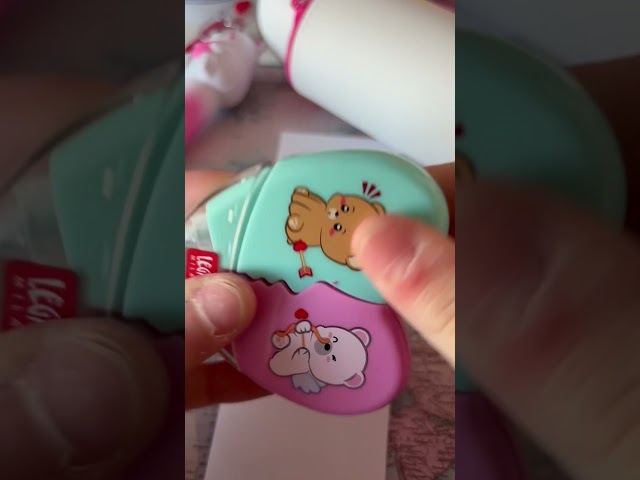 Vídeo relacionado con Legami - Peluche Super Soft! Halloween 2025, Tema Black Kitty, Tamaño Mini, con Tarjeta de Identificación personalizable, se sostiene solo, 14x17x13 cm