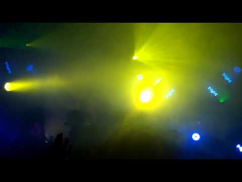 Tritonal @ Lovegroove 2011 - Tritonal -Broken Down (Club Mix)