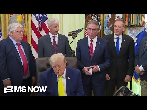 Did Trump fall asleep at an Oval Office meeting?