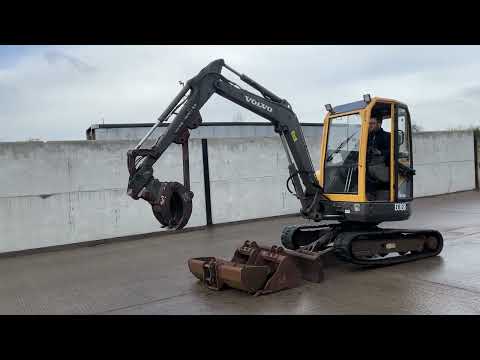 VOLVO ECR38 3.3 TON MINI DIGGER - Image 2