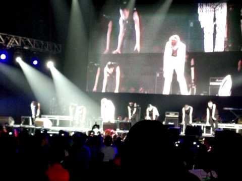 100904 Changmin and Yunho @ SM TOWN in L.A - Entrance, Medley and Solo Stage