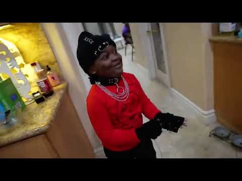 I wanna kill my mom i wanna kill my dad I wanna kill￼￼ grand-