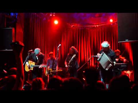 In The Dutch Mountains - The Nits ft Filippos Pliatsikas