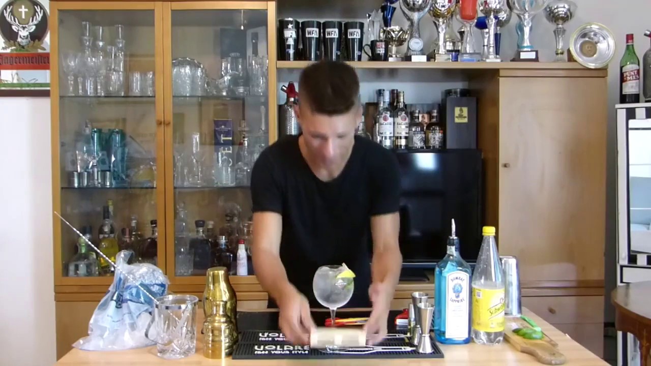 BRUNO VANZAN e il suo GIN TONIC con GHIACCIO ICE CUBE