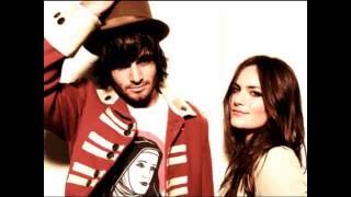 Angus  Julia Stone   Living On A Rainbow