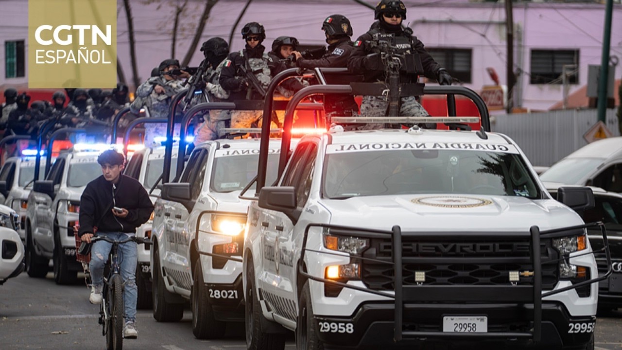 La presidenta de México pide calma tras la muerte del líder del narcotráfico "El Mencho"