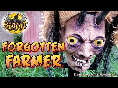 Forgotten Farmer Spirit Halloween Animatronic Prop Unbox & Set Up Video Zombie Head on Pitchfork 4K