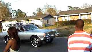 preview picture of video 'Stuntin at the park in pensacola, florida Lincoln park easter 08 fight'