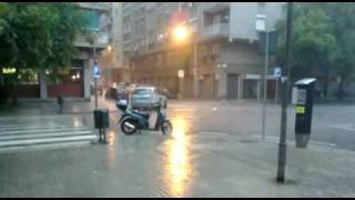 lluvia en calle cinca
