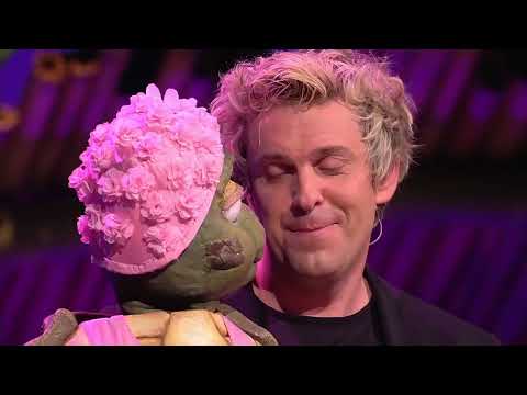 Sascha Grammel - Fast Fertig - Josie (English subtitles)