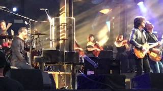 10538 Overture    Jeff Lynne&#39;s ELO   Wembley 2017  *LIVE* FRONT ROW  *4K HD*