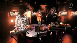 Lo-Fi-Fnk - Marchin&#39; In (Live Nyhetsmorgon 2011)