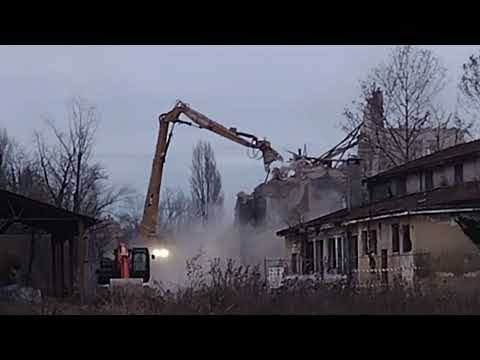 Demolizione ex Caserma M. Pasubio già sede del Rgt Lancieri d'Aosta (6°)