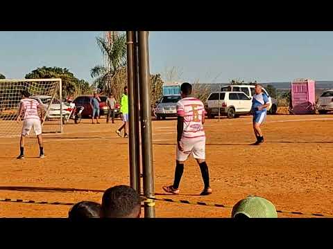 Paulo Junior jogando o Campeonato terrão de Santa Rita do Araguaia Goiás. 