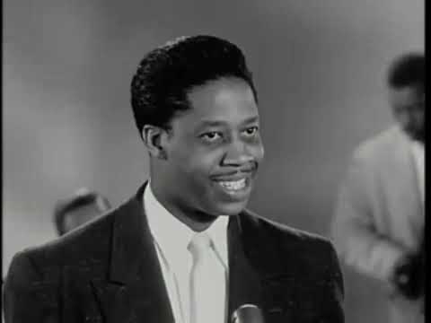 The Larks – “The World Is Waiting for the Sunrise” Live at the Apollo (1955)