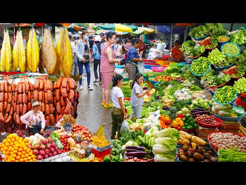 Ever seen Oruessey market in Phnom Penh, Cambodian food market? It's massive
