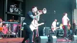 Big D & The Kids Table [Noise Complaint]