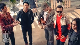 [ALL STARS] IWAN FALS NOAH NIDJI GEISHA D'MASIV - Kemesraan (Official Music Video)