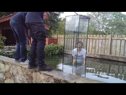 Huge inverted aquarium/ upside down fish tank ( part 1)