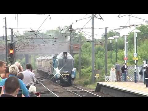 4464 Bittern.The Ebor Streak.Newark Northgate.29.6. 2013. 93mph.Now 16.9 wide.