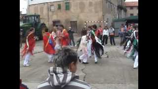 preview picture of video 'Troquiaos de los Danzadores de Redecilla del Camino,  2007'