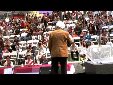 Voradeth Dithavong Live " Kart Huk " at Lao New Year in San Diego 2012