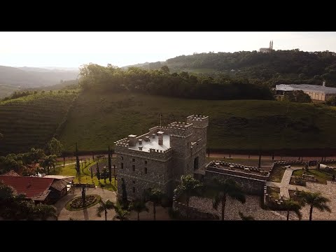 Capa de Castelo Cave Brandalise