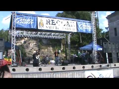 Jahn Ti performs at Reggae Salute Festival 2010 alongside Dub Gideon Band.flv