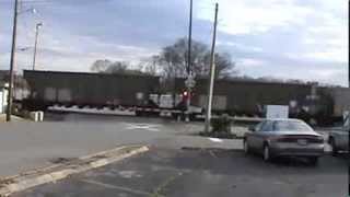 preview picture of video 'NS 729 coal train NB through Lenoir City Tn.'